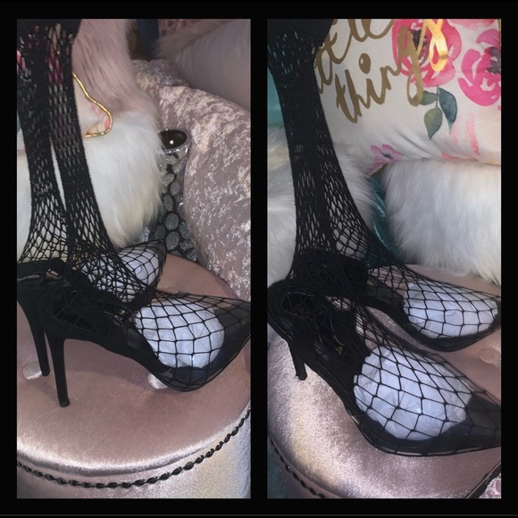 Fashion Nova Fishnet Heels•Brand New & Never Worn - Picture 4 of 8